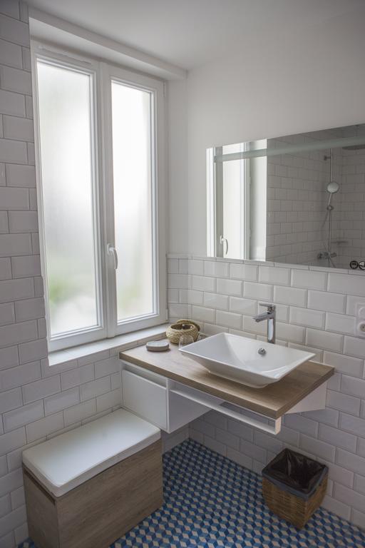 Douce Nuits Hotel Ngoại thất bức ảnh