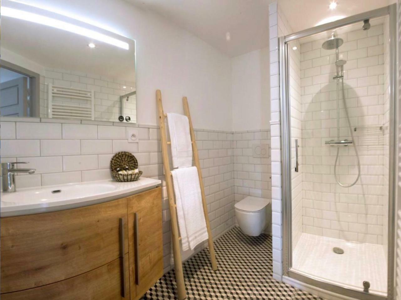 Douce Nuits Hotel Ngoại thất bức ảnh